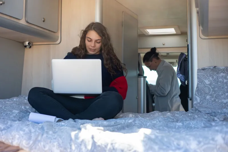 No Walls, No Wi-Fi, No Problem: Inside the Streaming Playbook of America's Van-Dwellers